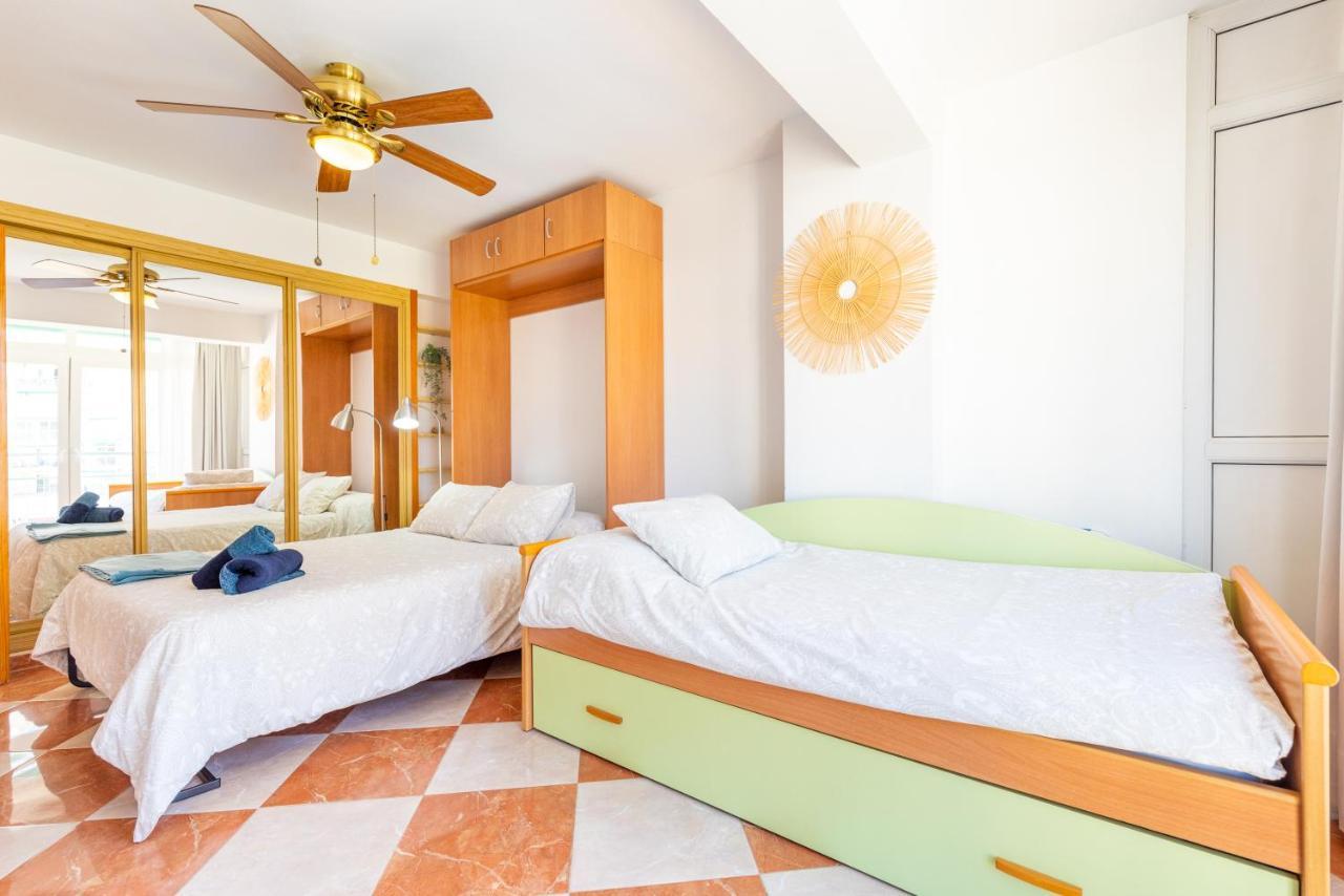 Sunny Seaside Apartment Arroyo De La Miel Extérieur photo